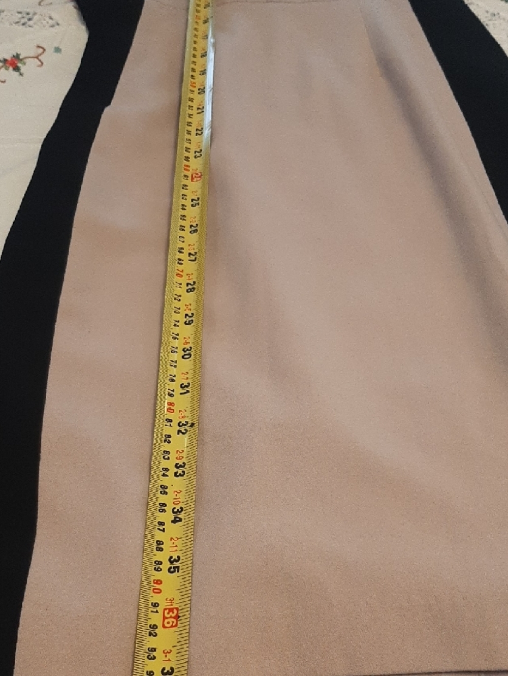 BCBGMaxAzria🖤FITTED Beige and Black Contrast Midi Sheath Dress Sz 4 - Picture 7 of 8